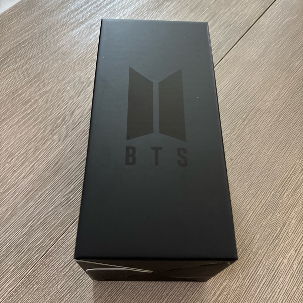 Sealed BTS Army 2026 Light Stick Version 4, new in box